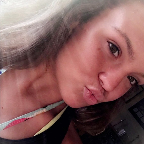 Meet your Posher, Alex - Picture 1 of 1